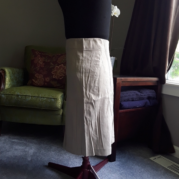NWT theory skirt - Picture 2 of 5